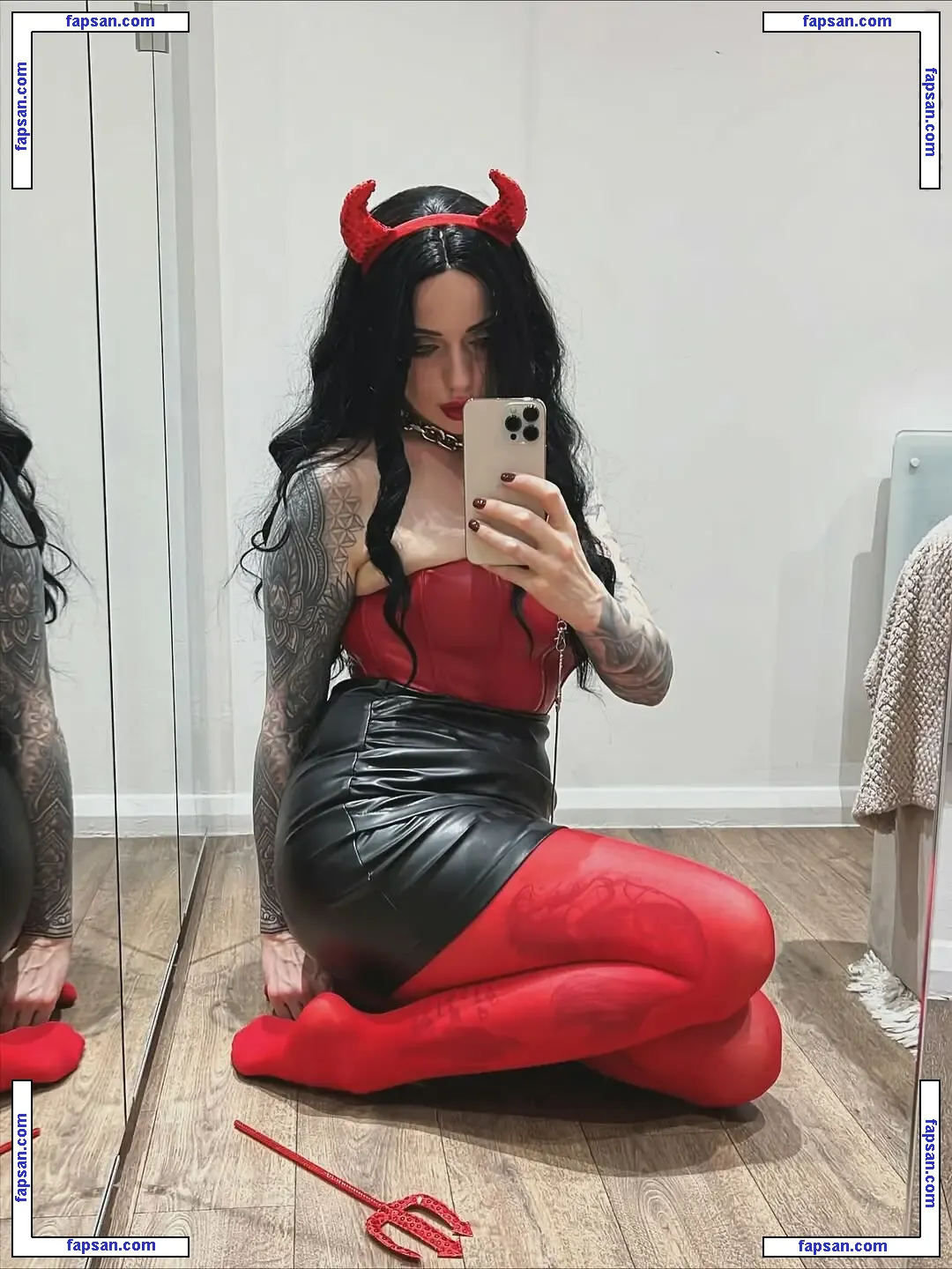 Sinead Bales nude photo #0023 from OnlyFans