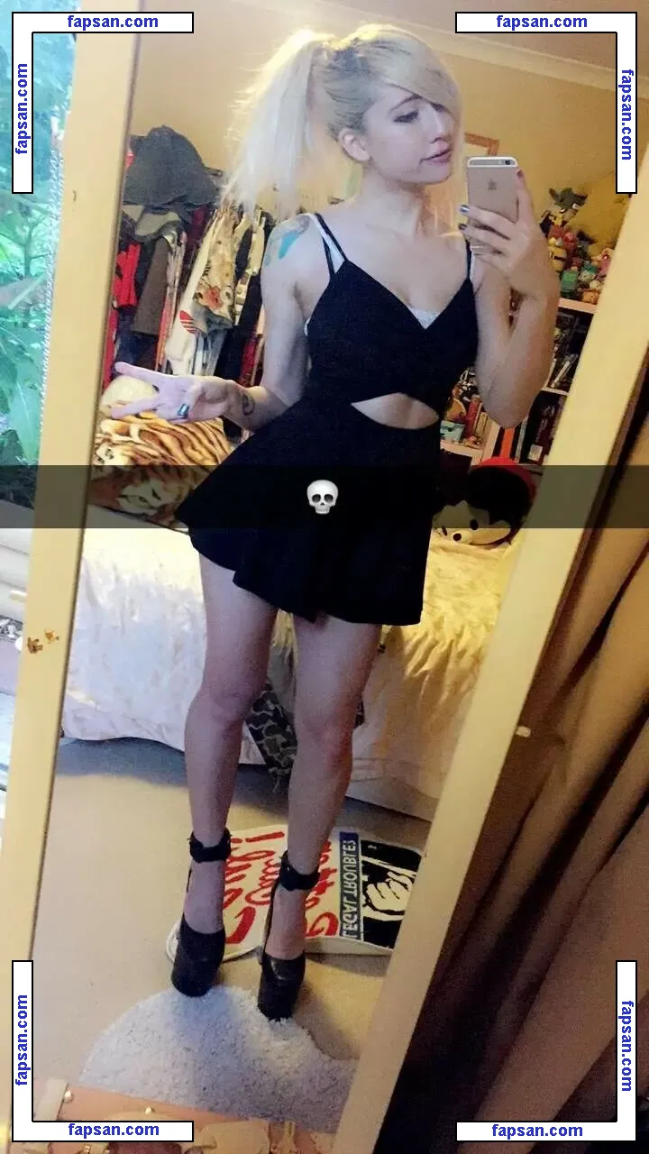 Sinneddonut nude photo #0033 from OnlyFans