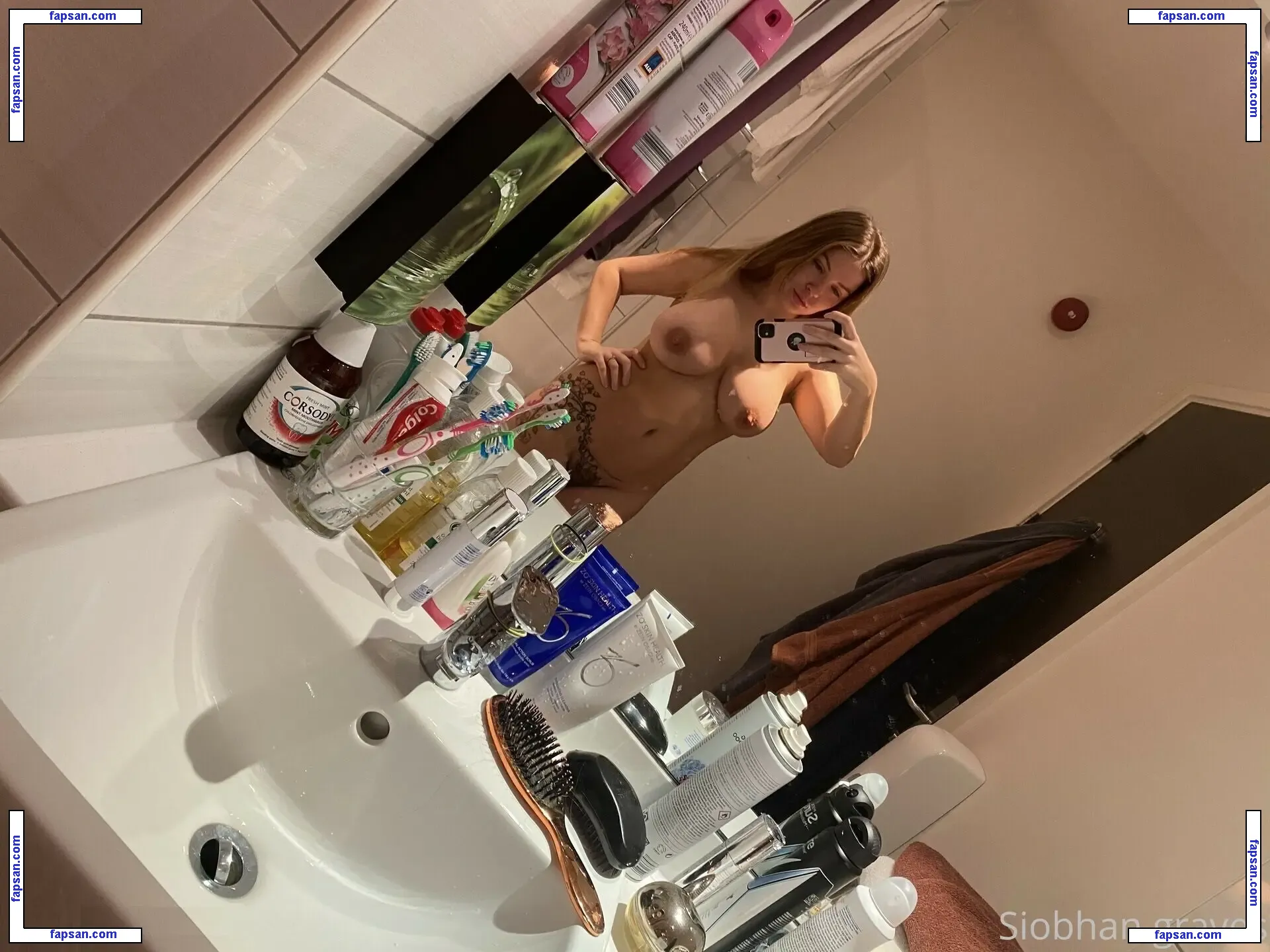 Siobhan Graves nude photo #0001 from OnlyFans