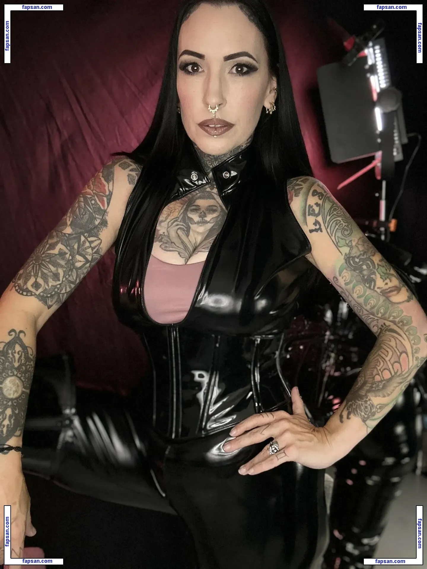 Siren SaintSin nude photo #0001 from OnlyFans