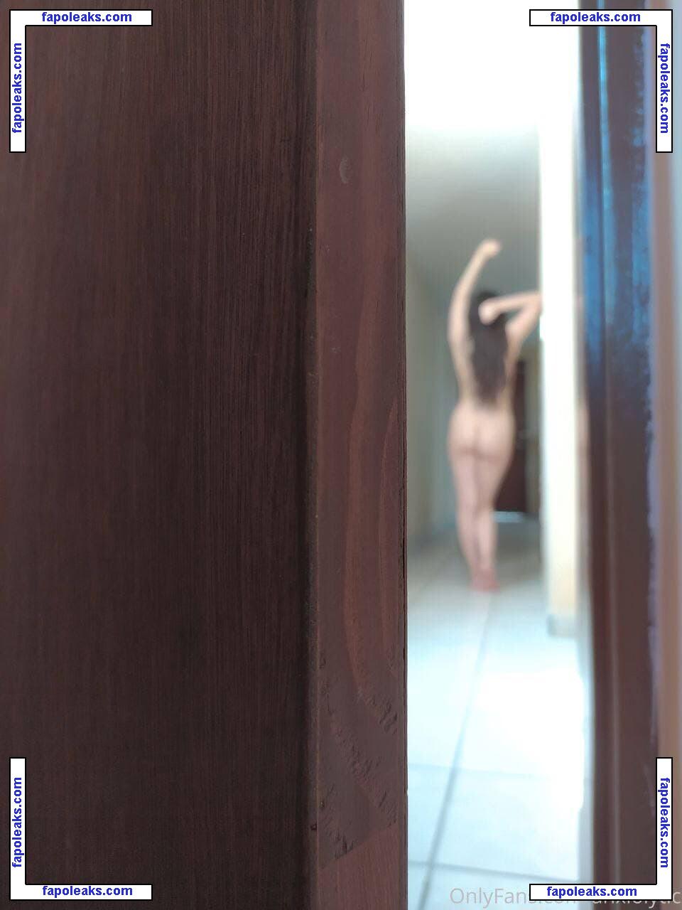 sirihime / anxxxiolitic / sirihim nude photo #0020 from OnlyFans