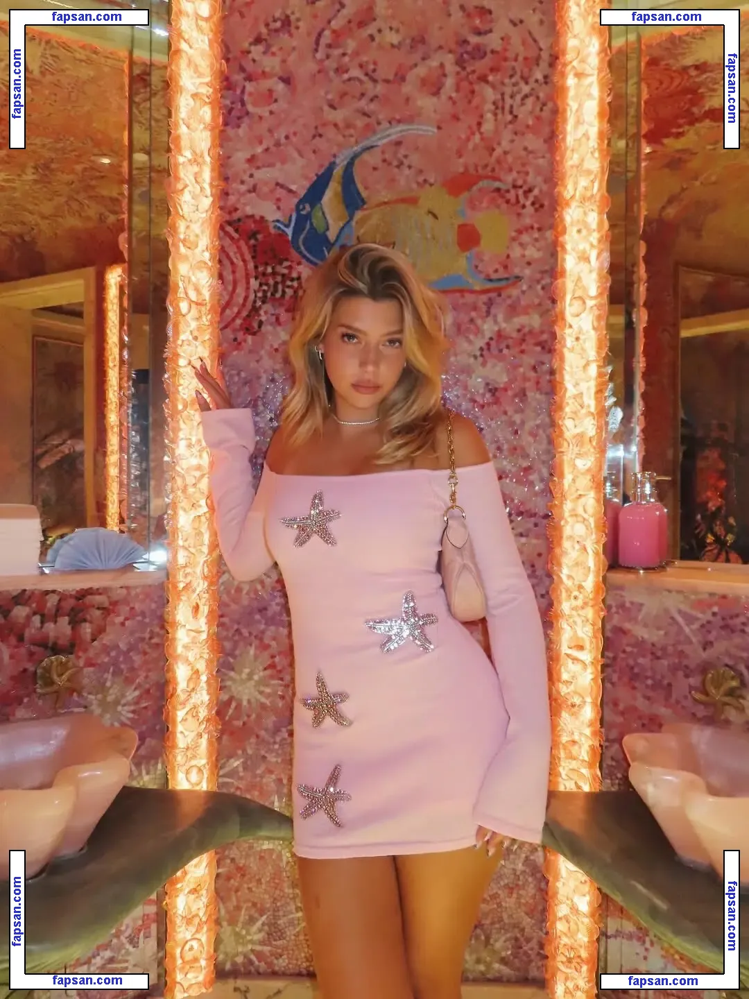 Sissy Sheridan голая фото #0234 с Онлифанс