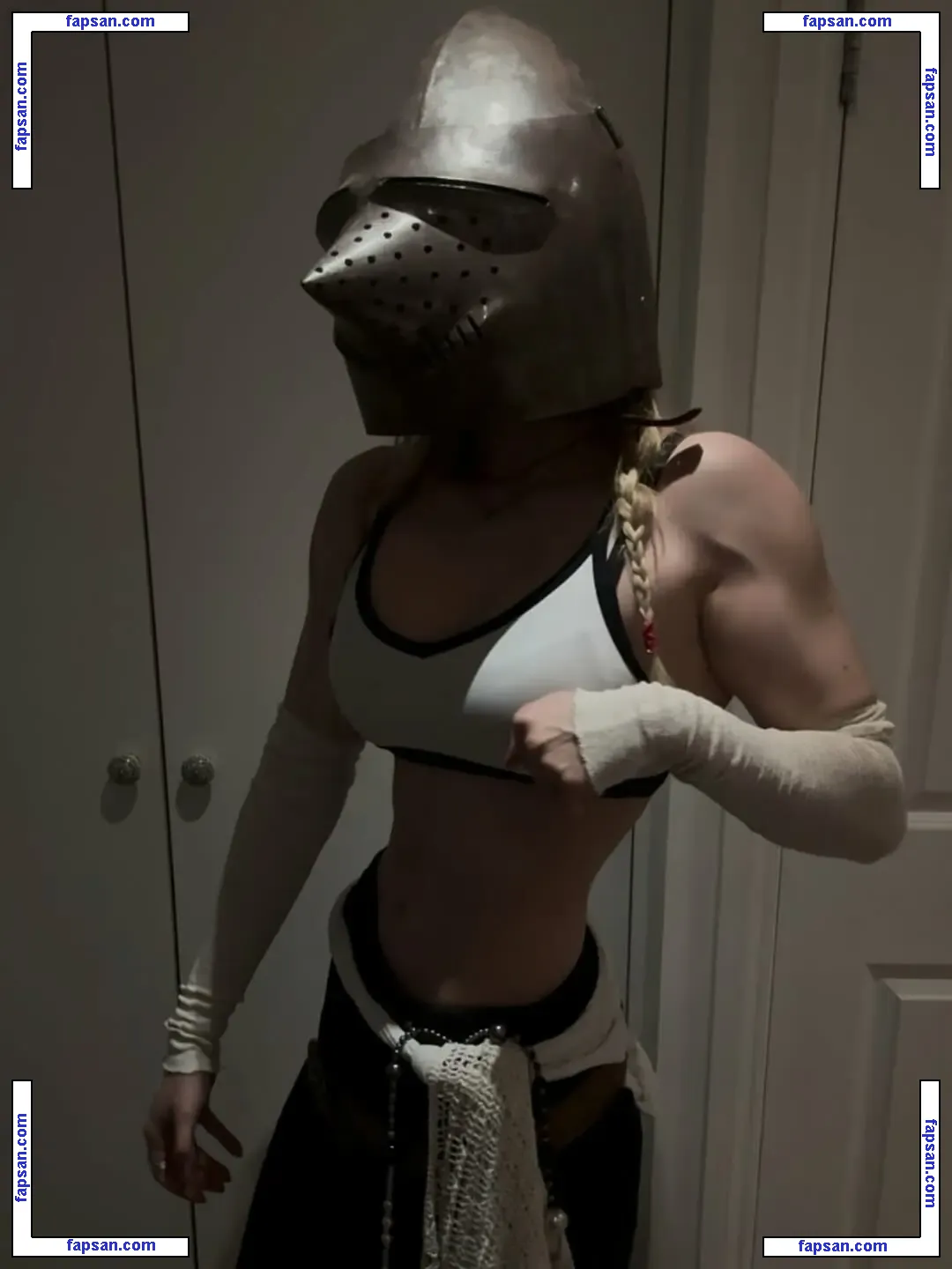 Sistervader nude photo #0006 from OnlyFans