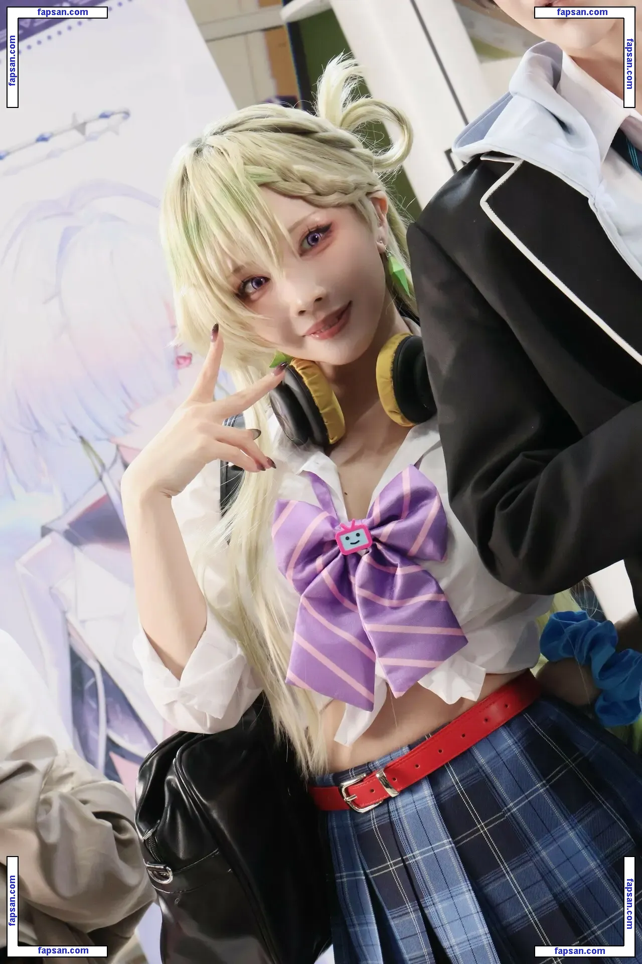 Sithle011 nude photo #0008 from OnlyFans