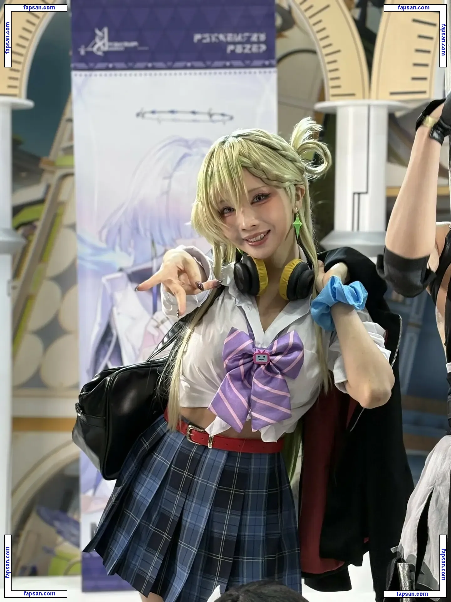 Sithle011 nude photo #0029 from OnlyFans