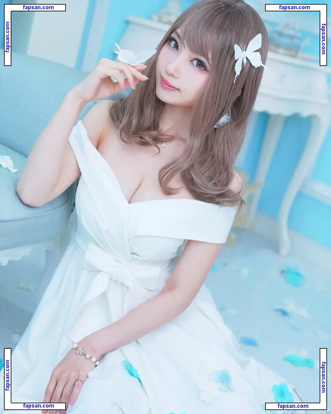 Sithle011 nude photo #0092 from OnlyFans