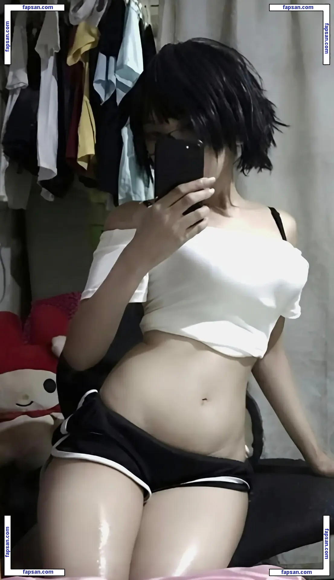 Sixeye_Hoshi nude photo #0009 from OnlyFans