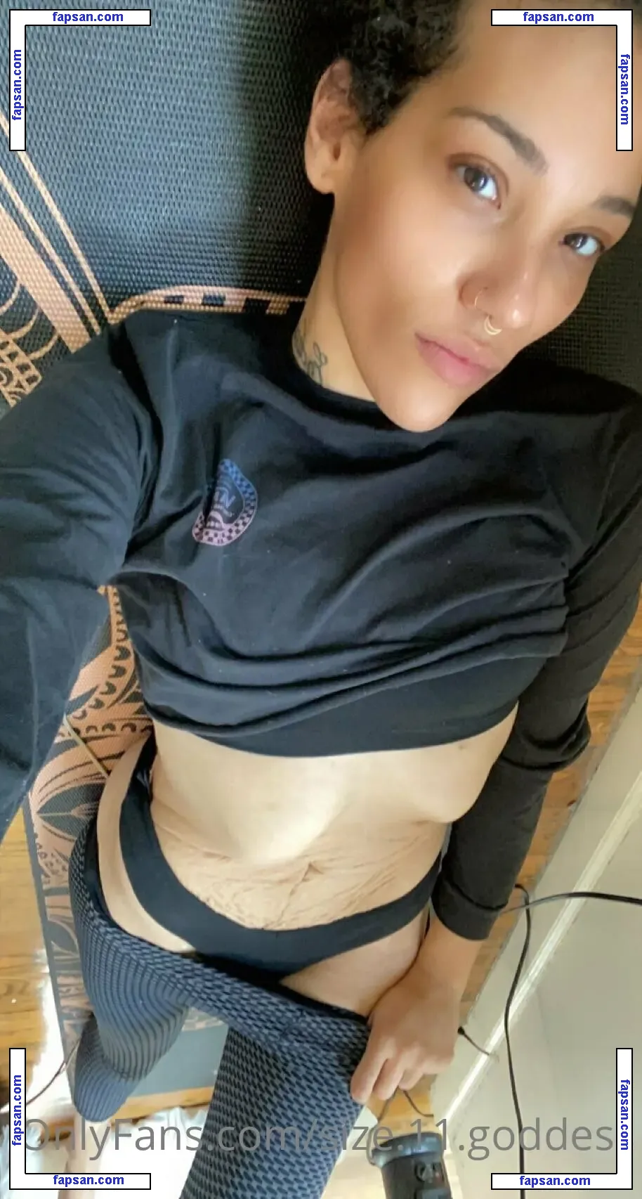 size.11.goddess nude photo #0004 from OnlyFans