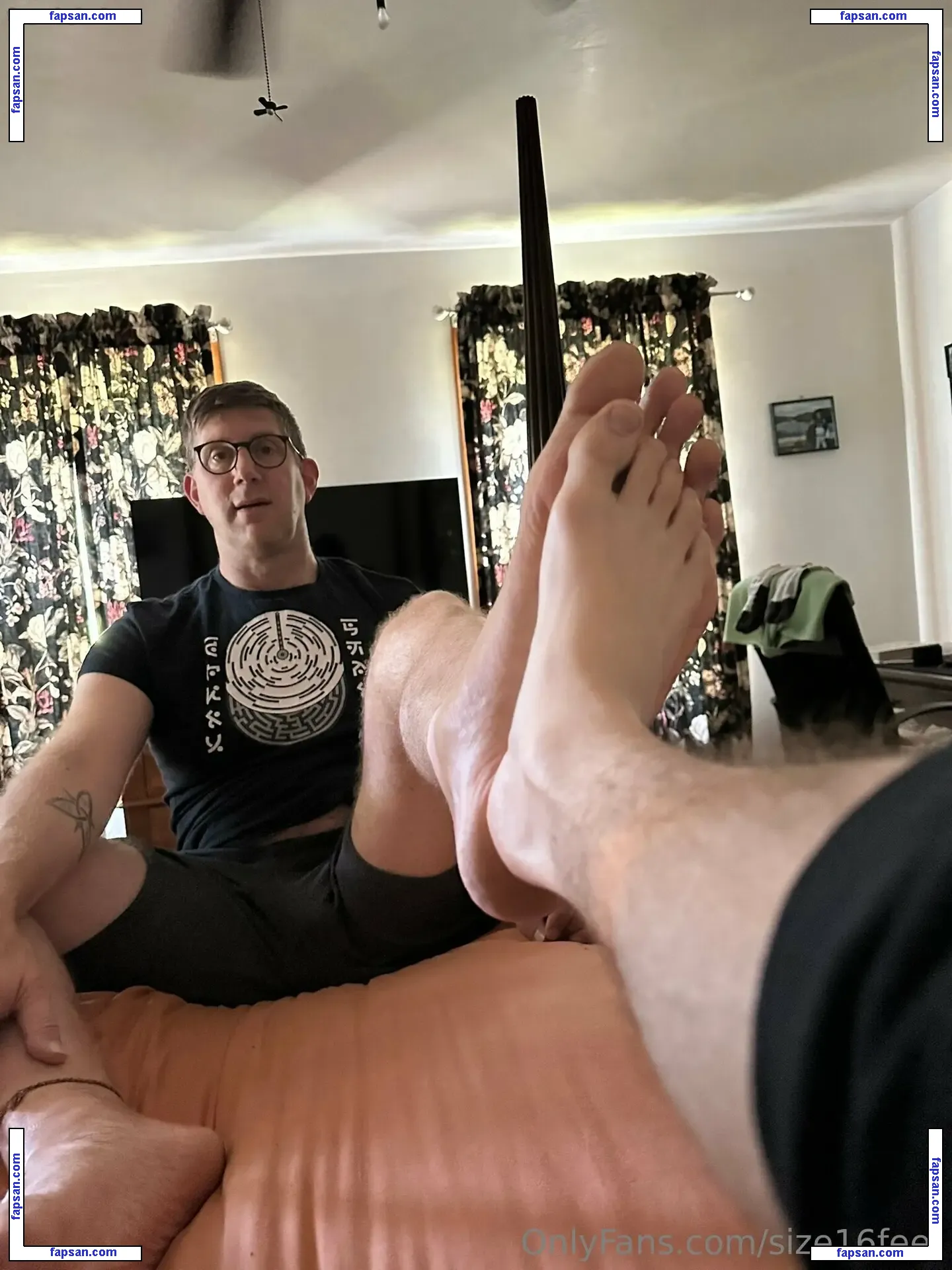 size16feet nude photo #0085 from OnlyFans