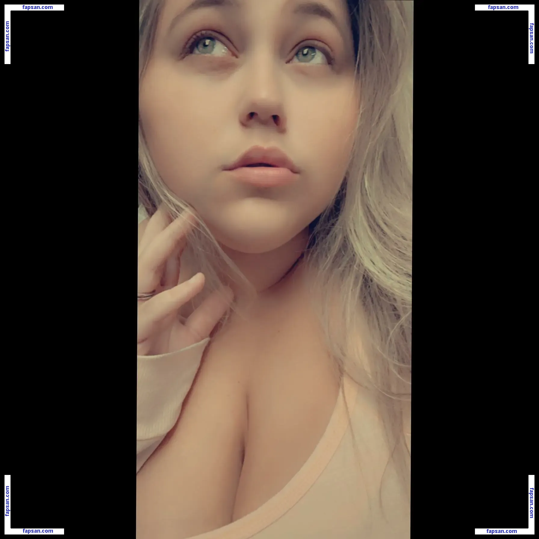 sjroux89 голая фото #0003 с Онлифанс