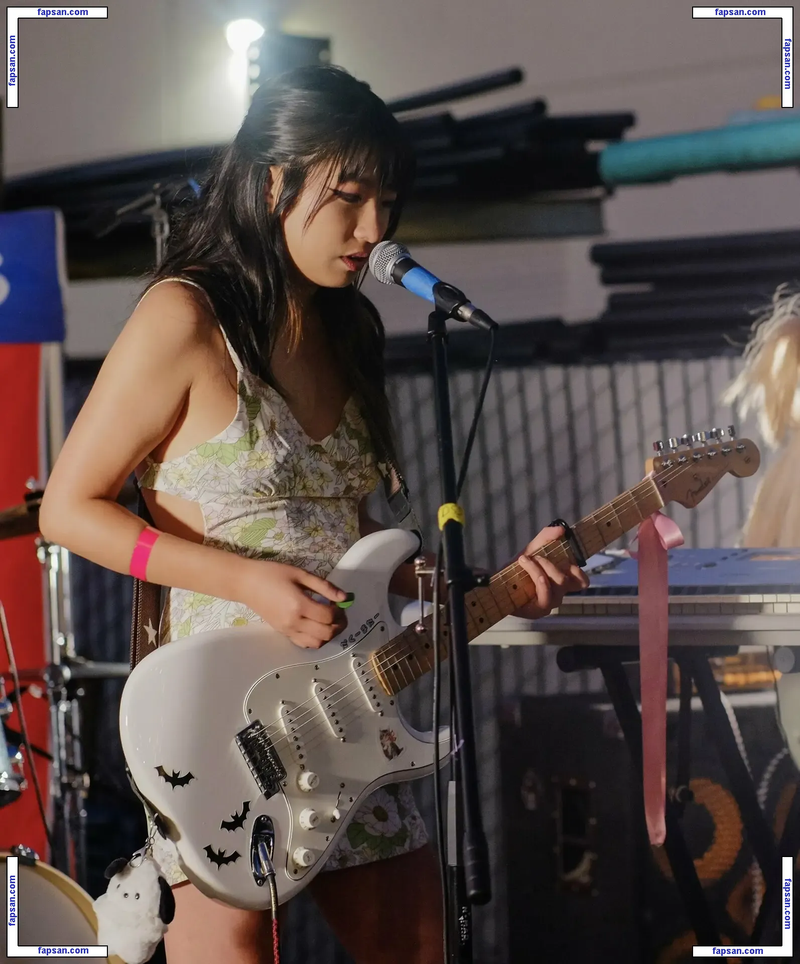 skatelyngames nude photo #0001 from OnlyFans