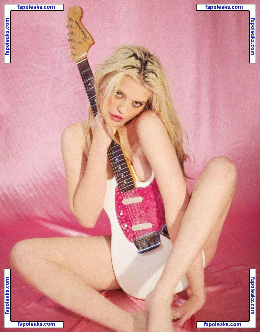 Sky Ferreira nude photo #0004 from OnlyFans