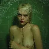 Sky Ferreira голая #0030