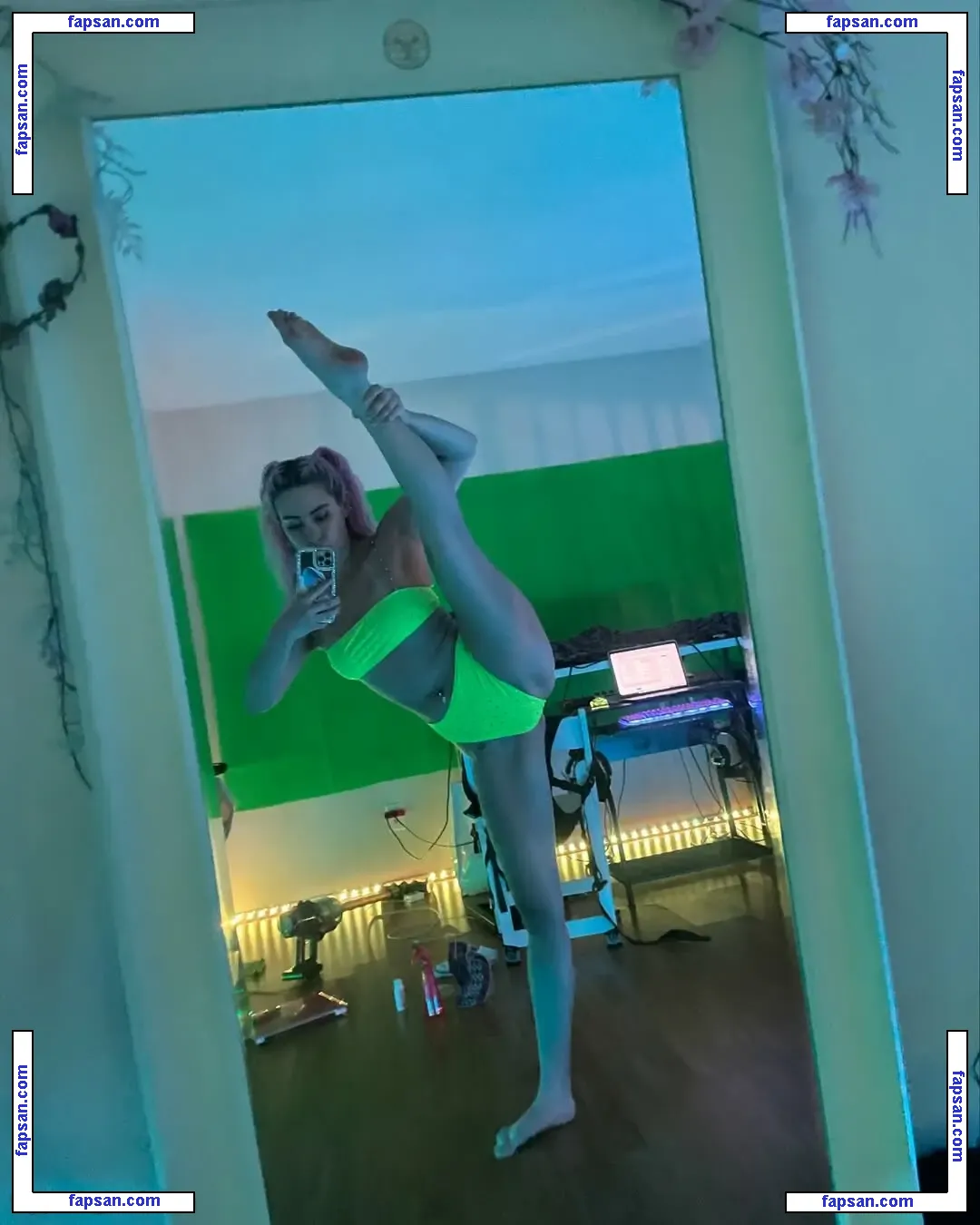 sky_sky_ голая фото #0003 с Онлифанс