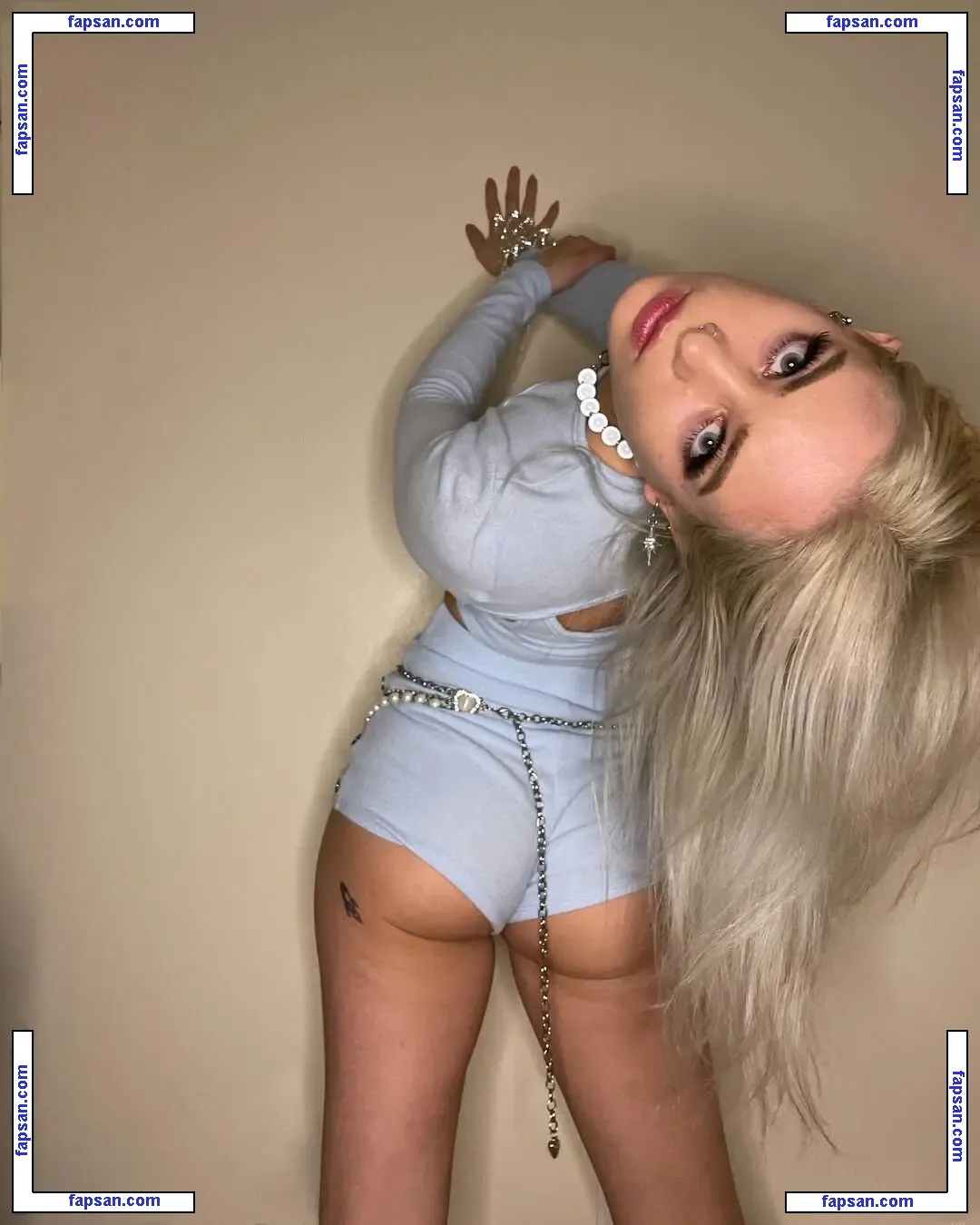 sky_sky_ голая фото #0011 с Онлифанс