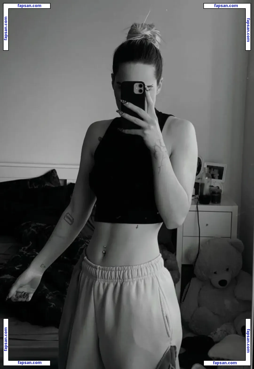 sky_stn_ nude photo #0006 from OnlyFans
