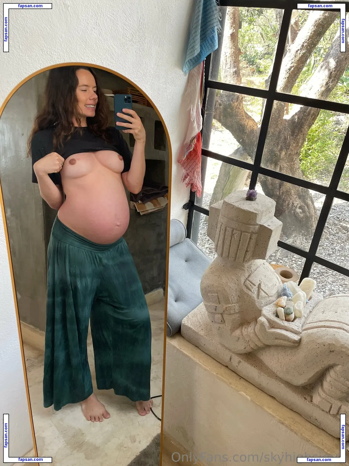 SkyHighSierra nude photo #0344 from OnlyFans