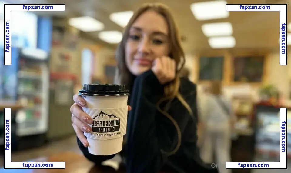 Skyla_faye36 nude photo #0007 from OnlyFans