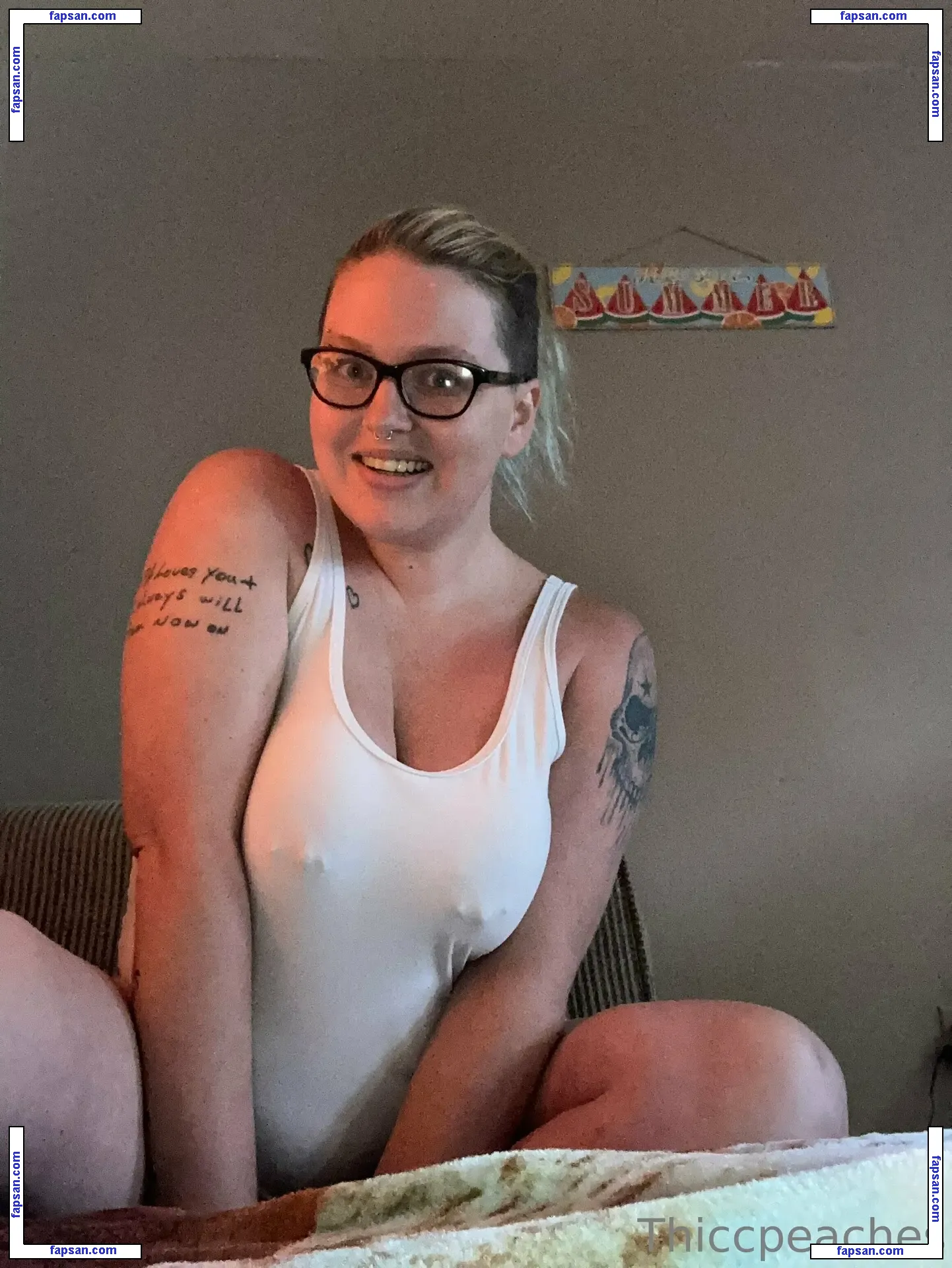 skylar.swallows nude photo #0006 from OnlyFans