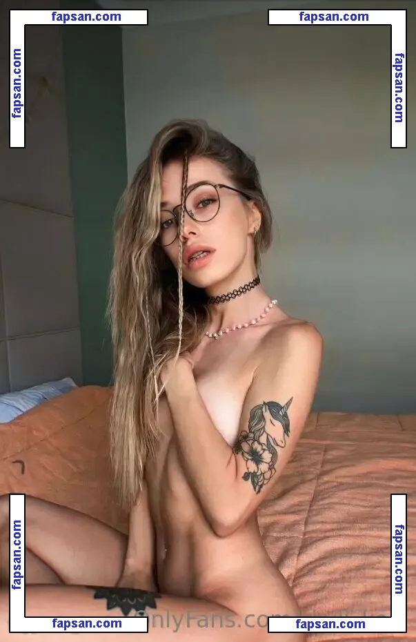 skyli_kerr nude photo #0003 from OnlyFans