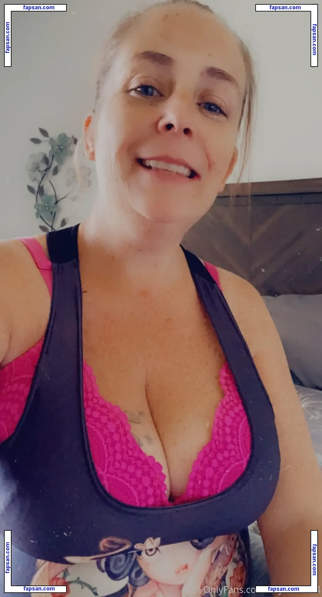 skystacks74 nude photo #0003 from OnlyFans