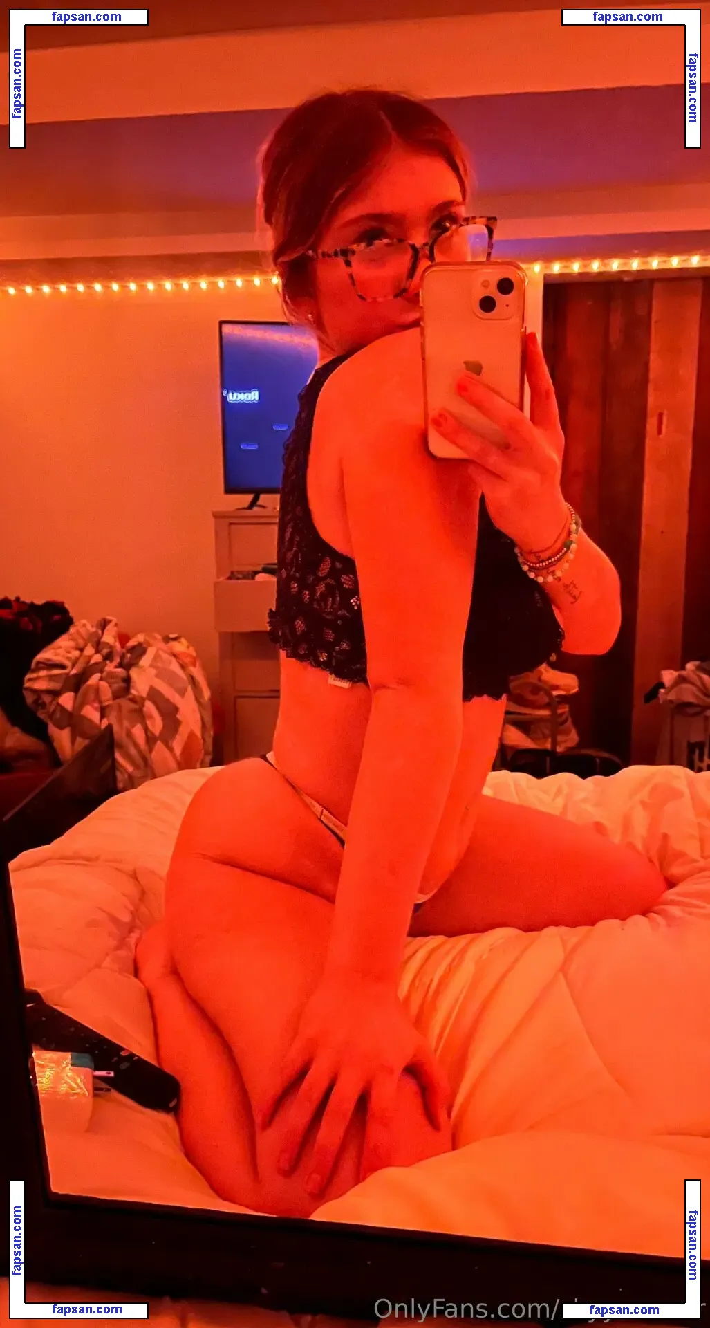skyyleee nude photo #0022 from OnlyFans