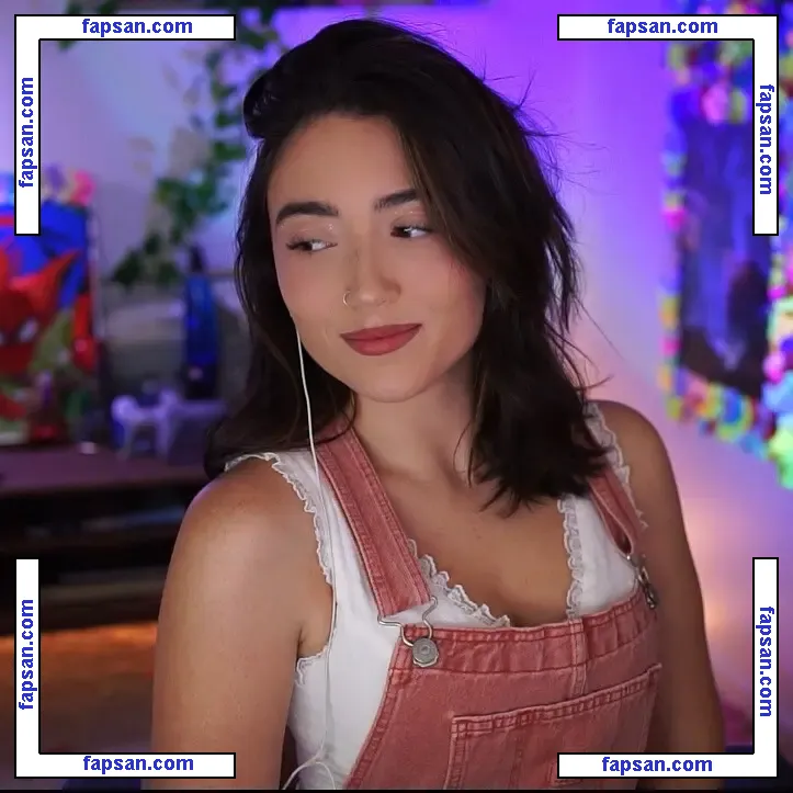 Skyytea nude photo #0029 from OnlyFans