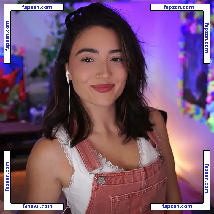 Skyytea nude photo #0038 from OnlyFans