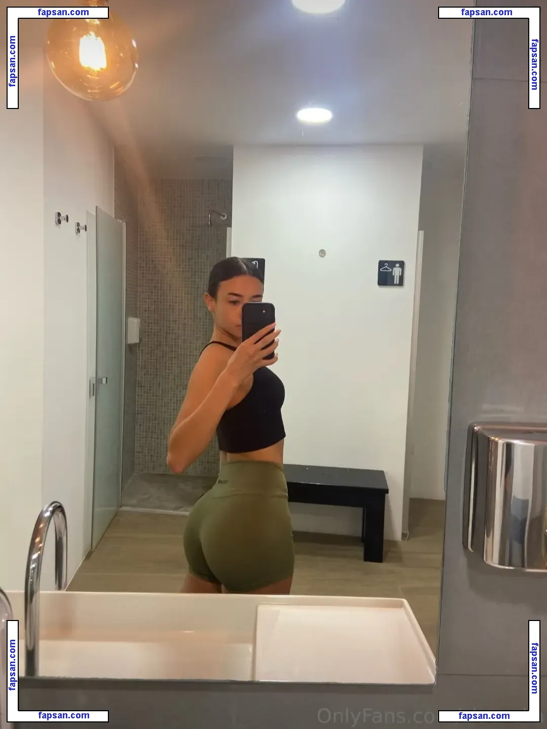 slaurella nude photo #0031 from OnlyFans