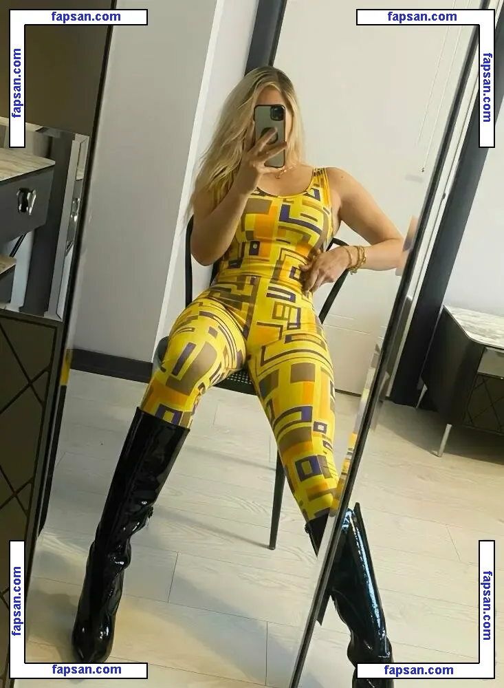 Slawada nude photo #0005 from OnlyFans