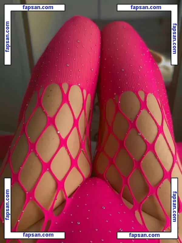 Slawada nude photo #0010 from OnlyFans