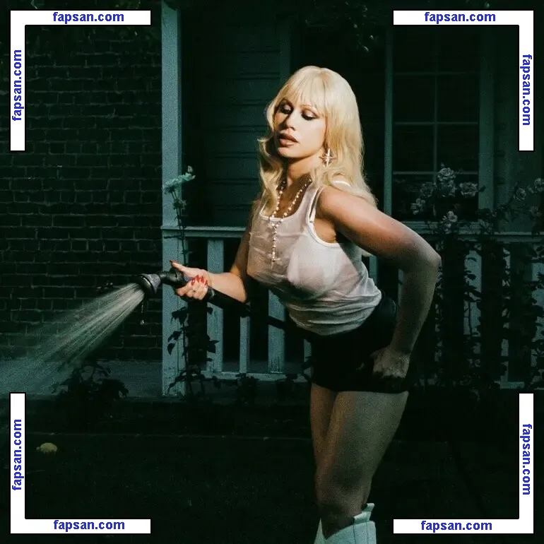 Slayyyter nude photo #0004 from OnlyFans