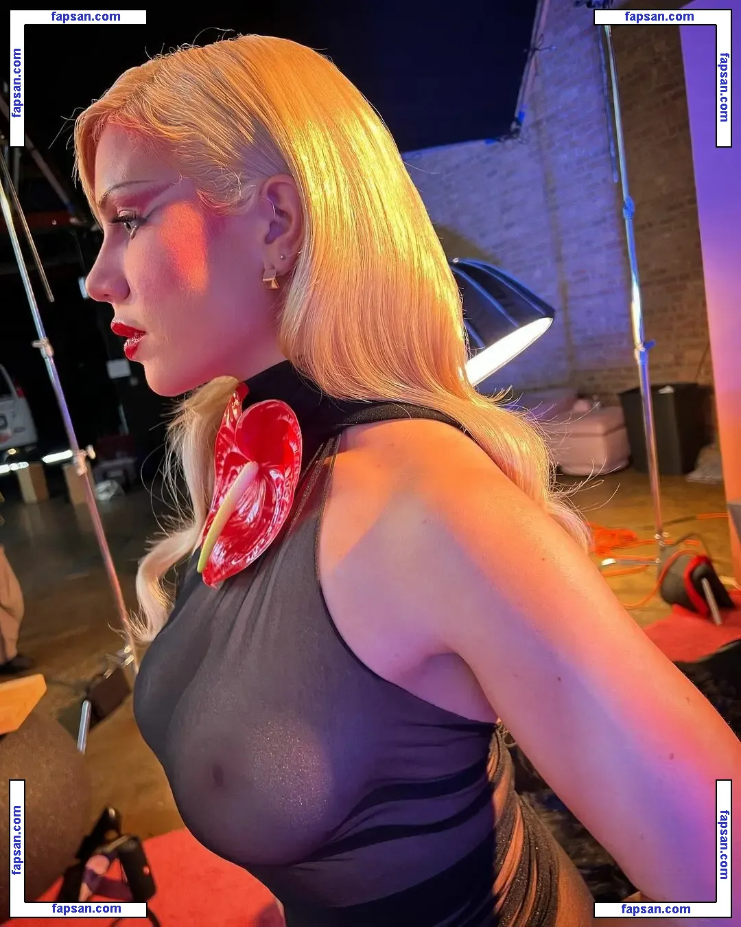 Slayyyter nude photo #0029 from OnlyFans