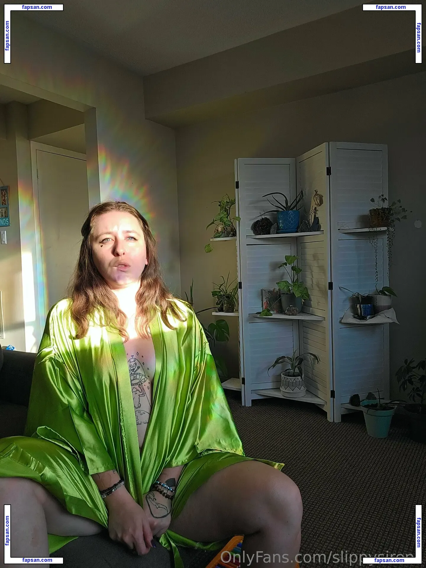 slippysiren1 nude photo #0004 from OnlyFans