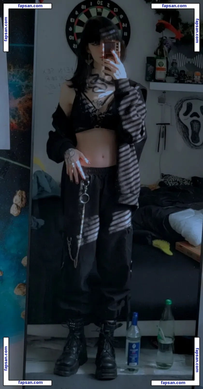 Sm0ltiddym0thgf nude photo #0001 from OnlyFans