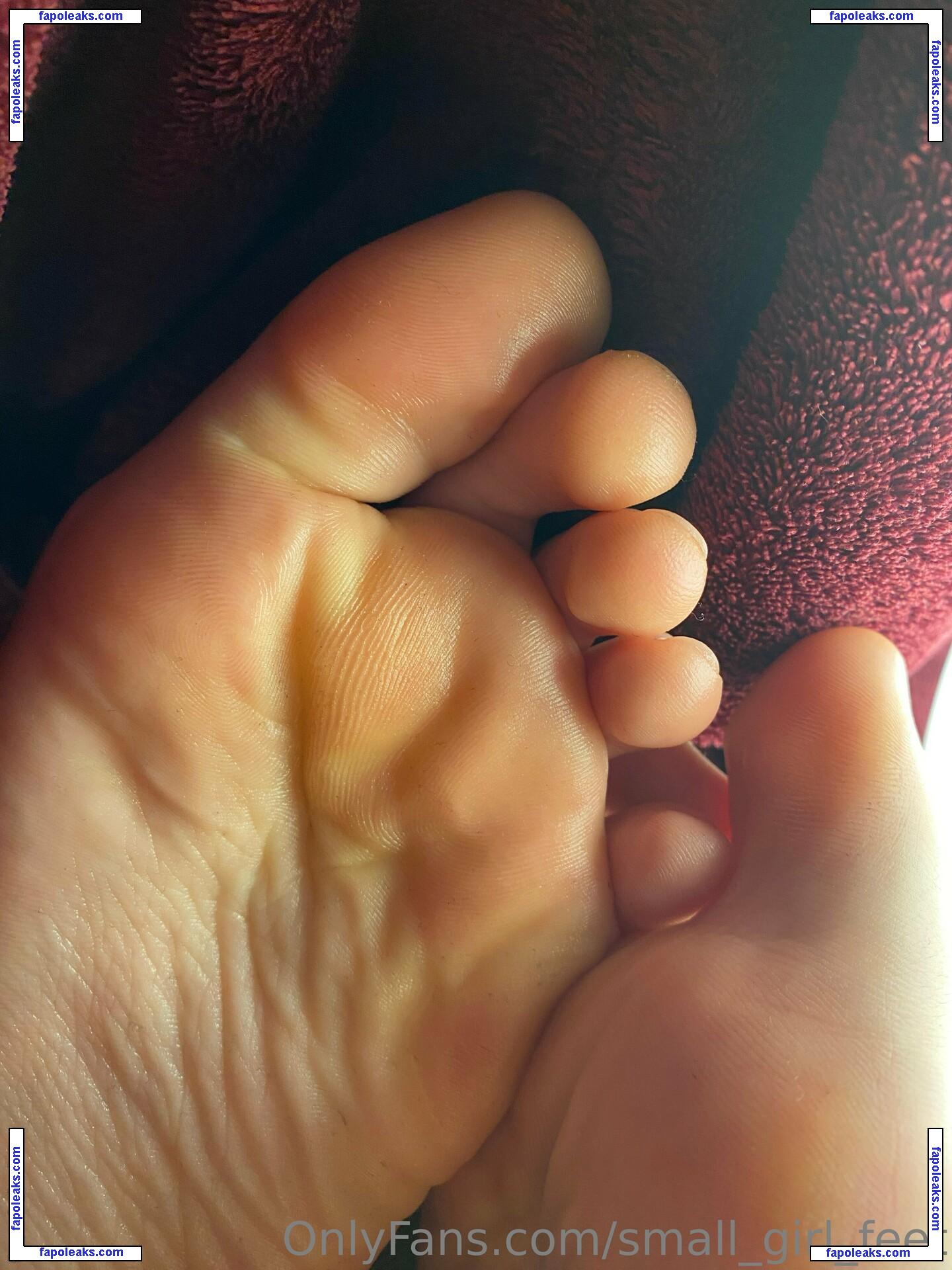 small_girl_feet / toes_for_your_nose голая фото #0013 с Онлифанс