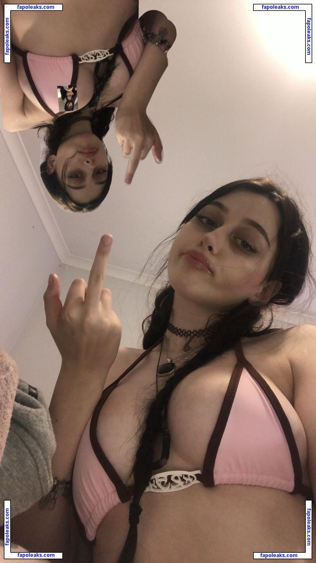 Smalltiddiedgoth / Penope_Eleana / eleanaaaaapenelope / smalltiddiedgothh nude photo #0027 from OnlyFans