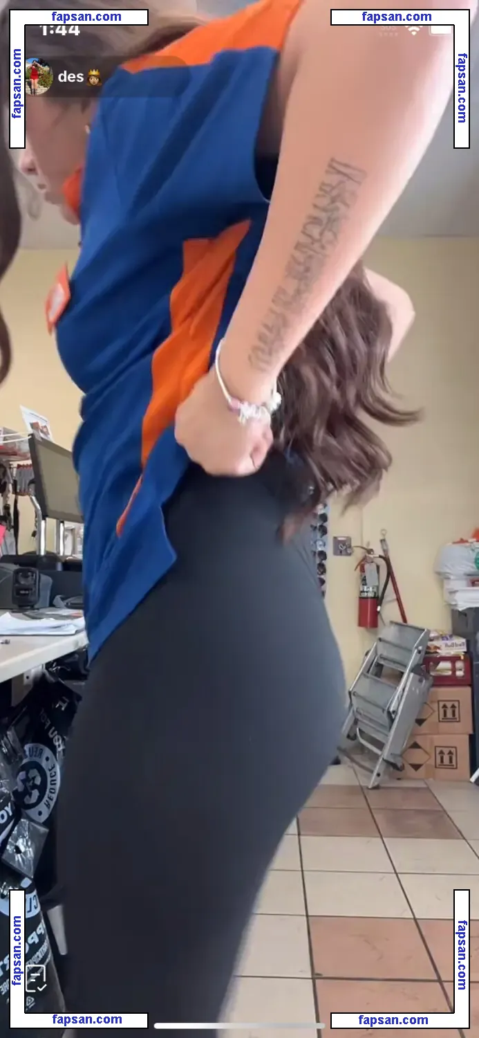 Smiileydess nude photo #0004 from OnlyFans