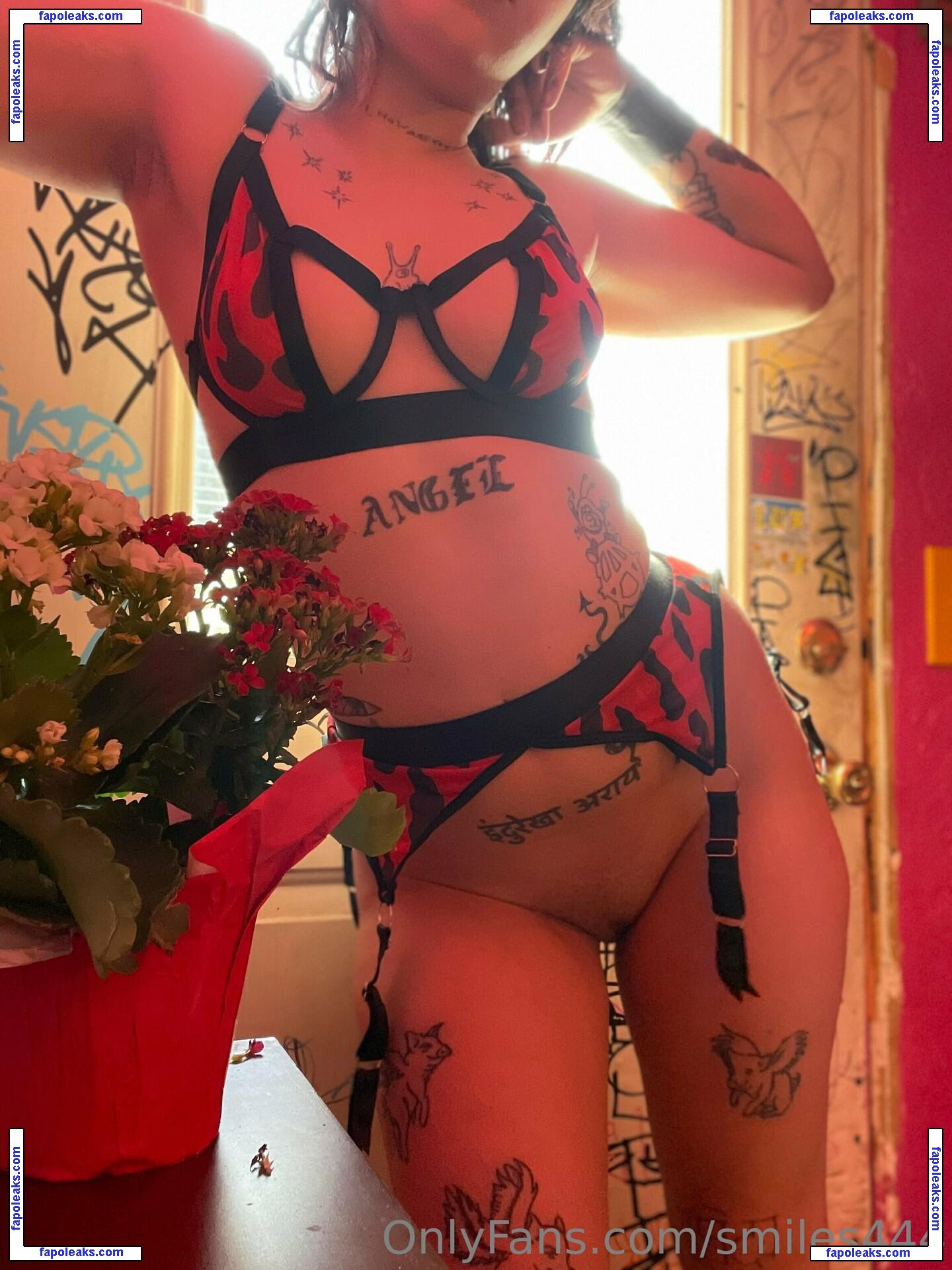 smiles444 / darkstardreams_ nude photo #0036 from OnlyFans