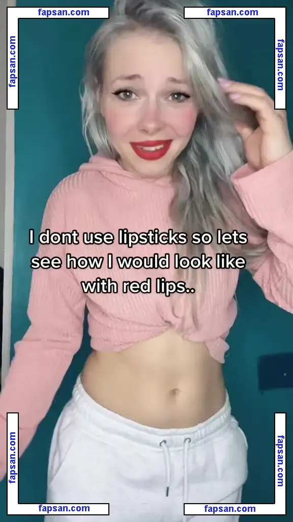 SmileyDani158 nude photo #0006 from OnlyFans