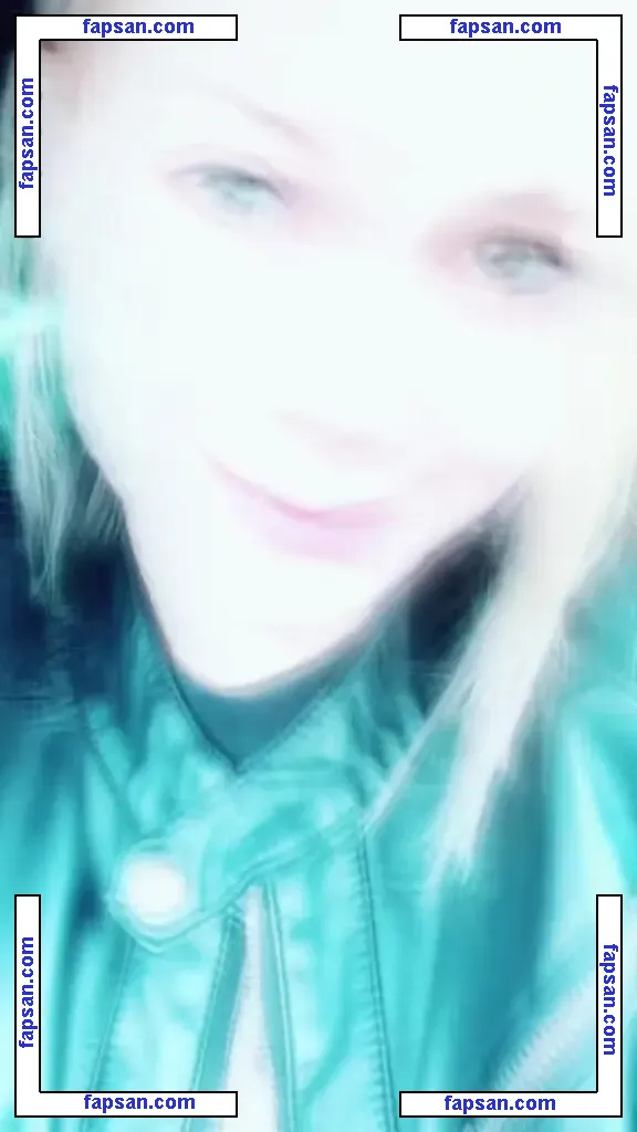 SmileyDani158 nude photo #0107 from OnlyFans