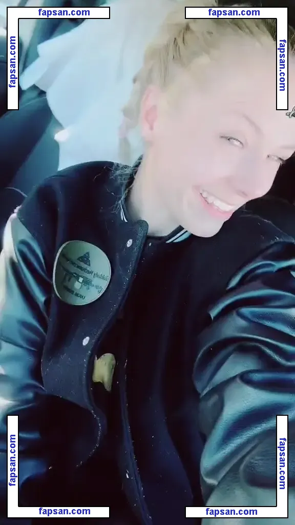 SmileyDani158 nude photo #0110 from OnlyFans