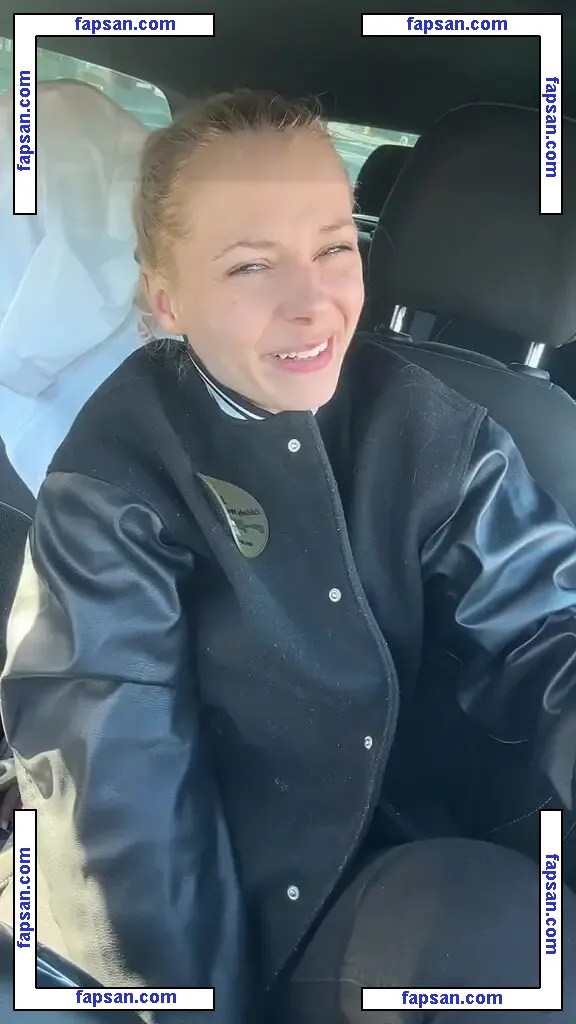 SmileyDani158 nude photo #0113 from OnlyFans