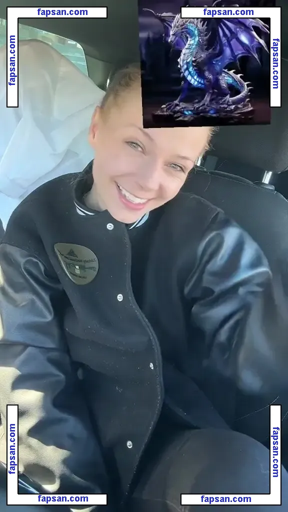 SmileyDani158 nude photo #0114 from OnlyFans