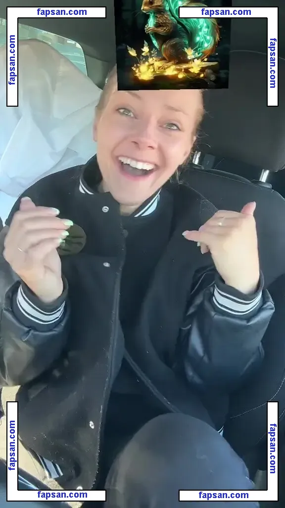 SmileyDani158 nude photo #0120 from OnlyFans