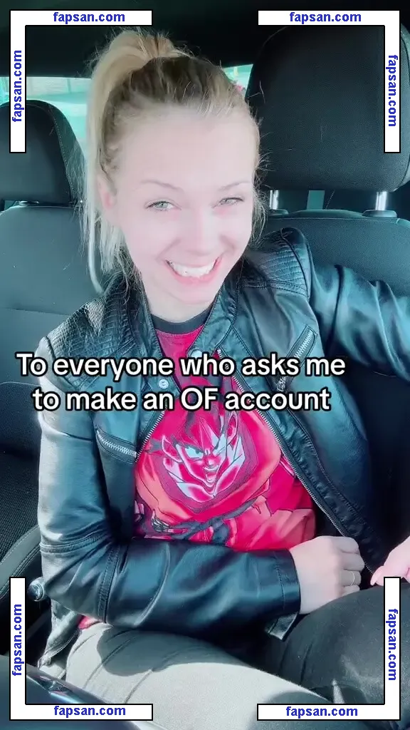 SmileyDani158 nude photo #0121 from OnlyFans