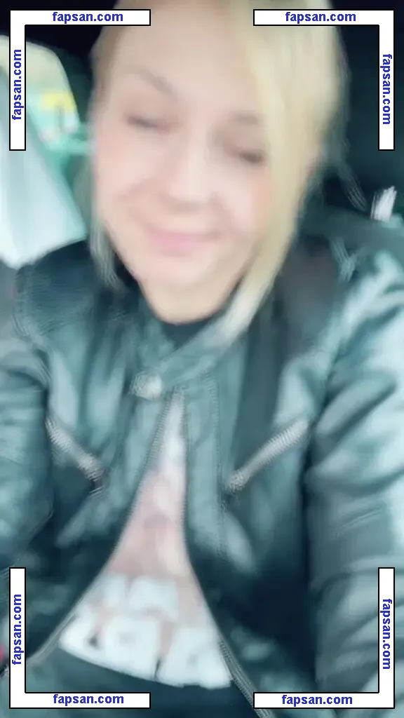 SmileyDani158 nude photo #0126 from OnlyFans