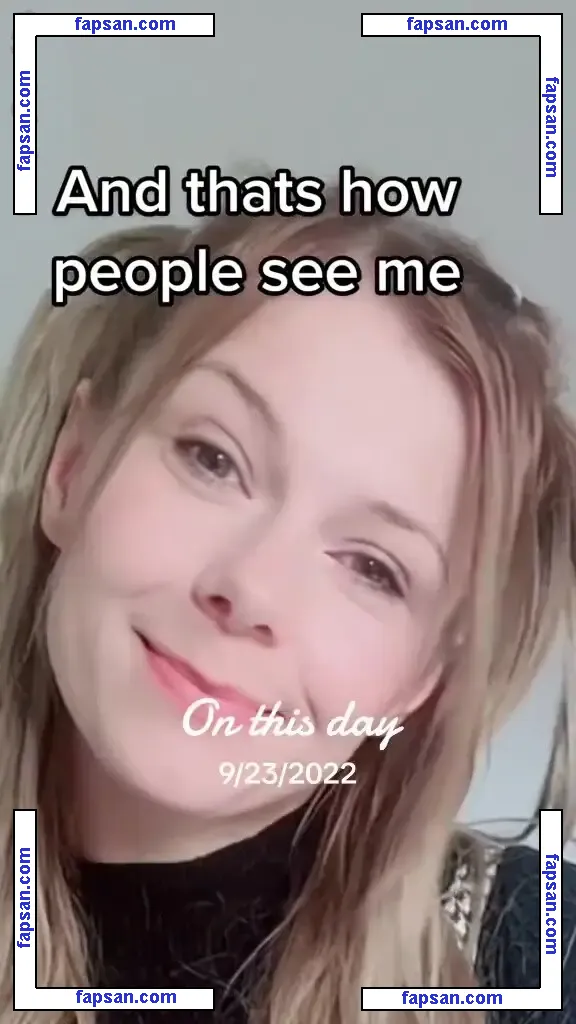 SmileyDani158 nude photo #0131 from OnlyFans