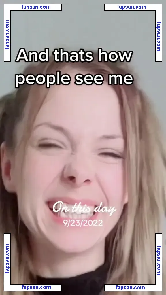 SmileyDani158 nude photo #0135 from OnlyFans