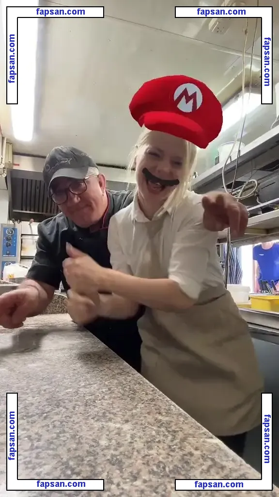 SmileyDani158 nude photo #0145 from OnlyFans